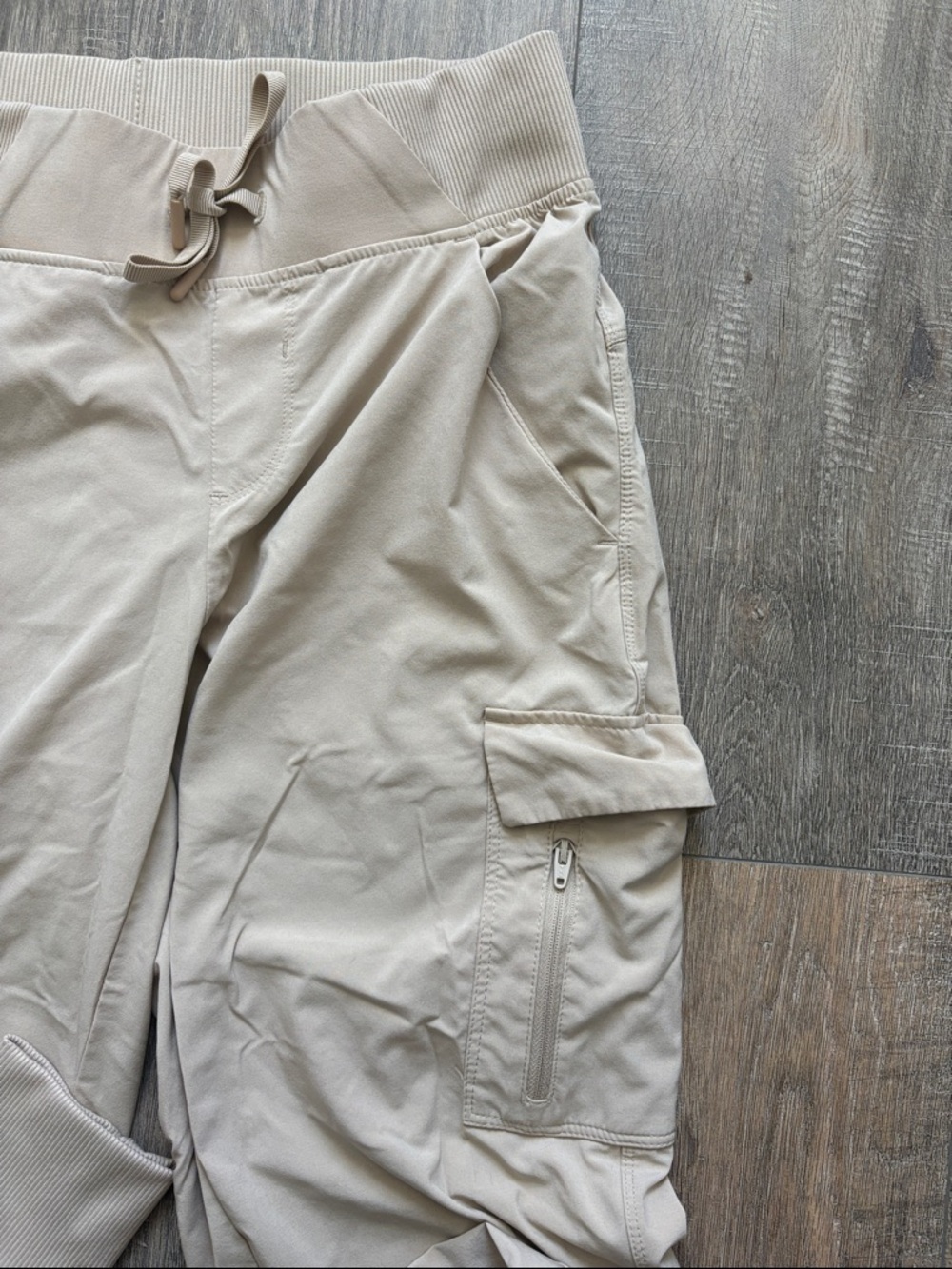 all in motion Women's Beige Cargo Jogger Pants - Picture 3 of 4